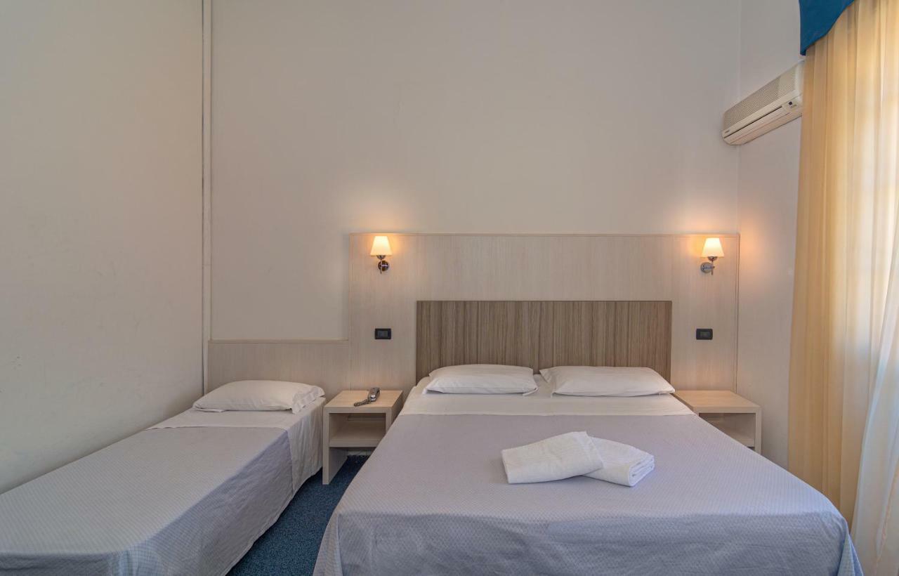 Hotel Perla Del Mare Lido di Camaiore Luaran gambar
