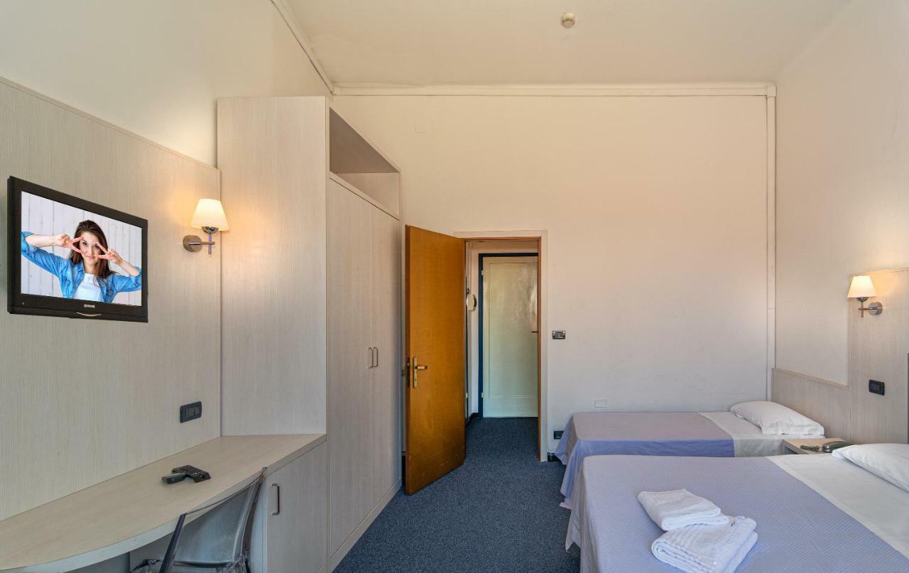 Hotel Perla Del Mare Lido di Camaiore Luaran gambar